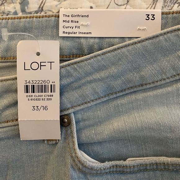NWT Loft "The Girlfriend" mid rise curvy fit regular inseam jeans, size 33/16 - Picture 1 of 9